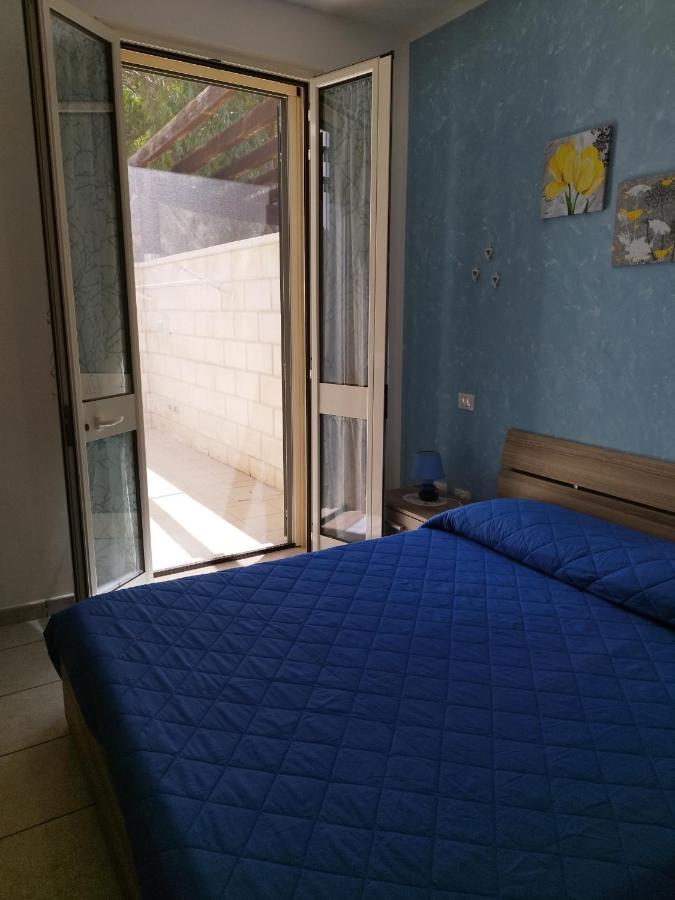 Casa Vacanze Il Sorriso Di Emi Torre Suda Eksteriør bilde