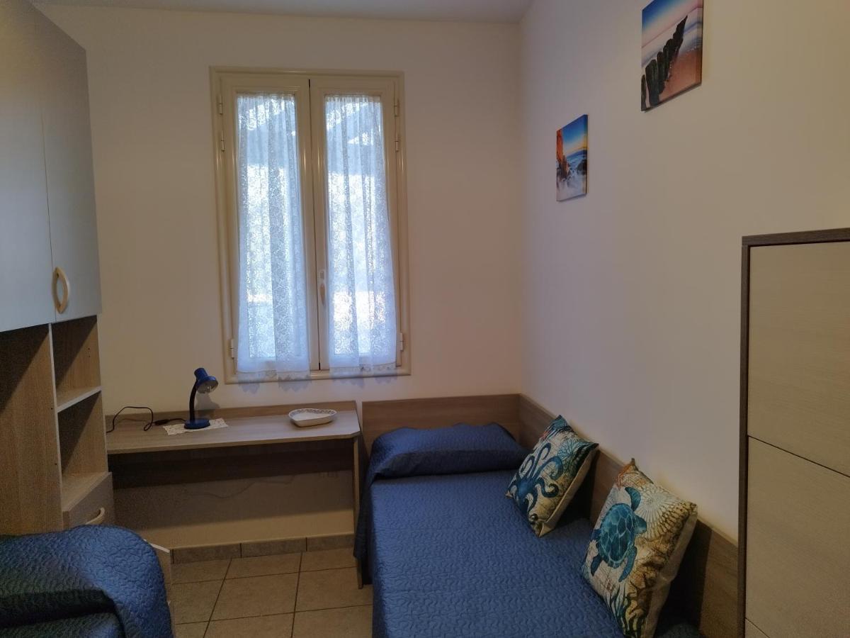Casa Vacanze Il Sorriso Di Emi Torre Suda Eksteriør bilde